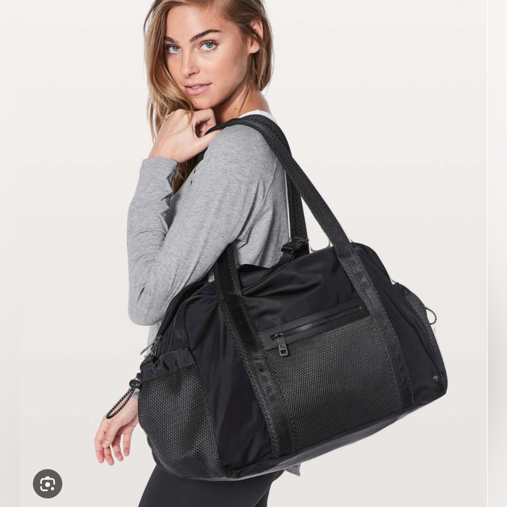 Lululemon duffle bag